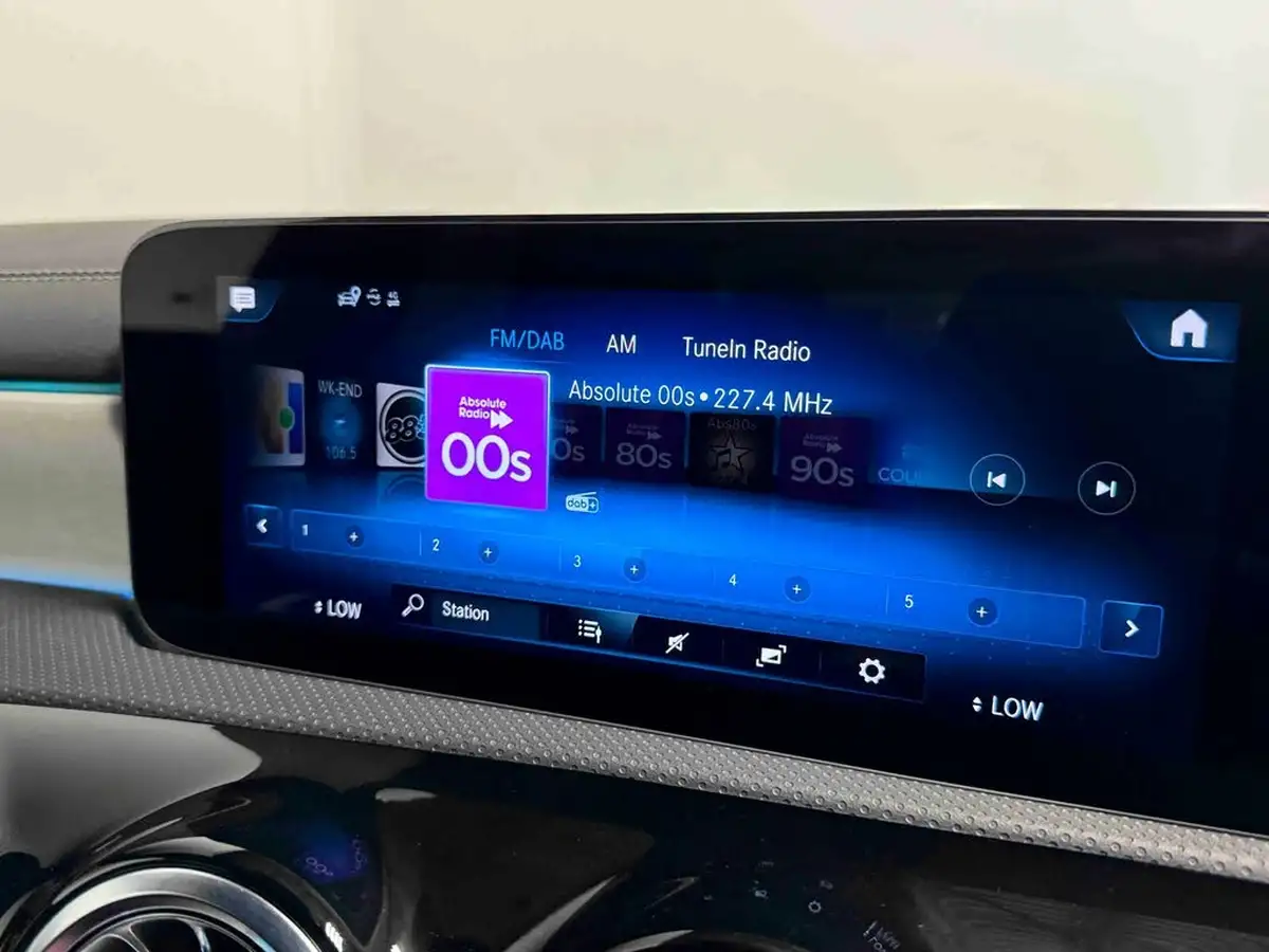 2022-mercedes-benz-cla-13-cla-200-amg-line-executive-coupe-4d-big-35