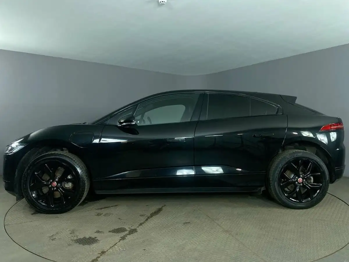 2021-jaguar-i-pace-ev400-black-big-4