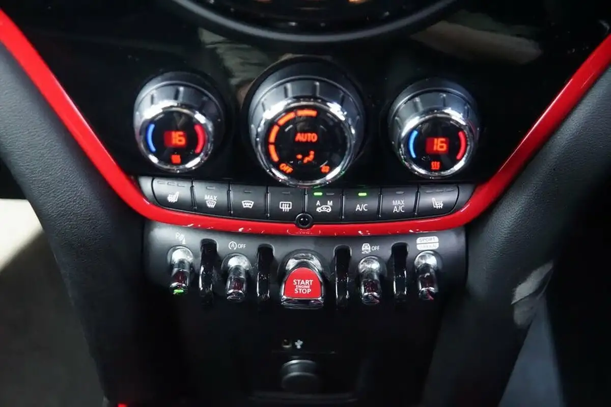 2019-mini-countryman-20-john-cooper-works-big-19