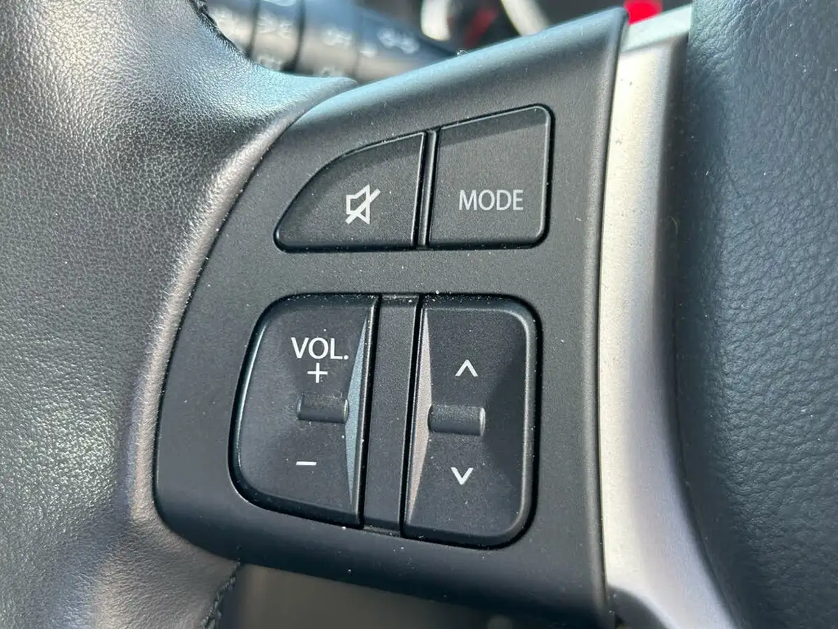 2015-suzuki-swift-12-sz2-3d-big-11