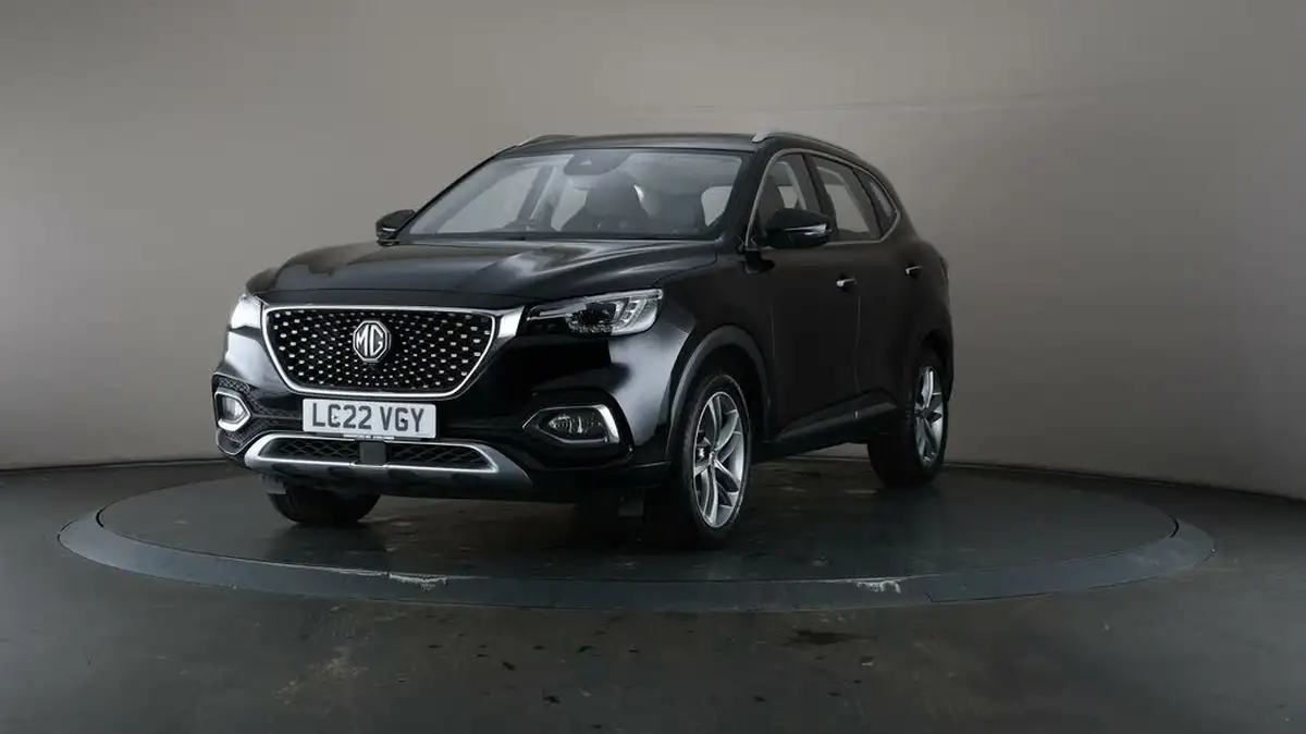 2022-mg-hs-15t-gdi-exclusive-162ps-big-36