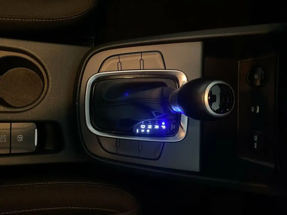 2022-hyundai-kona-16-gdi-se-connect-big-20