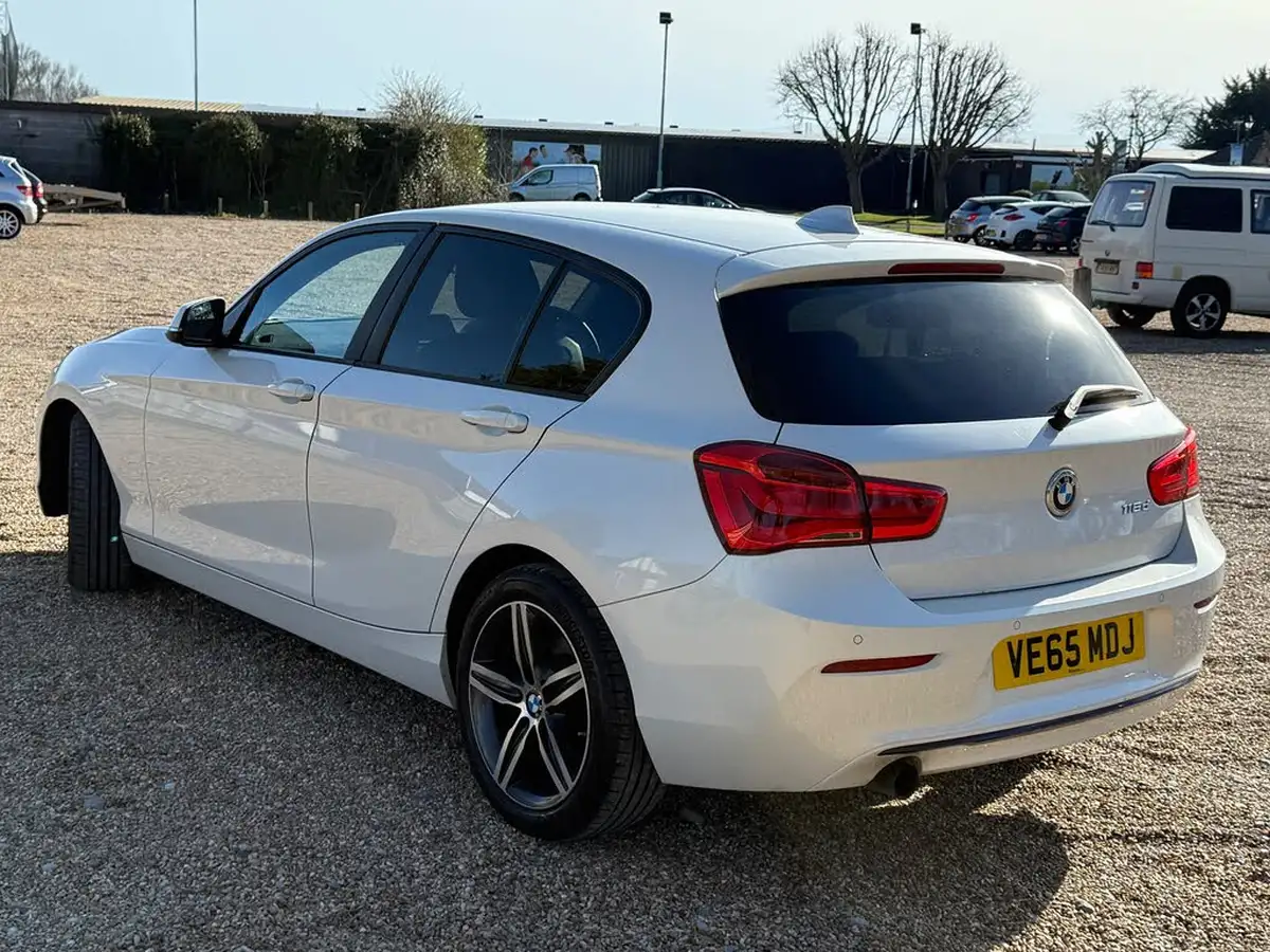 2016-bmw-1-series-15td-116d-sport-5d-big-8