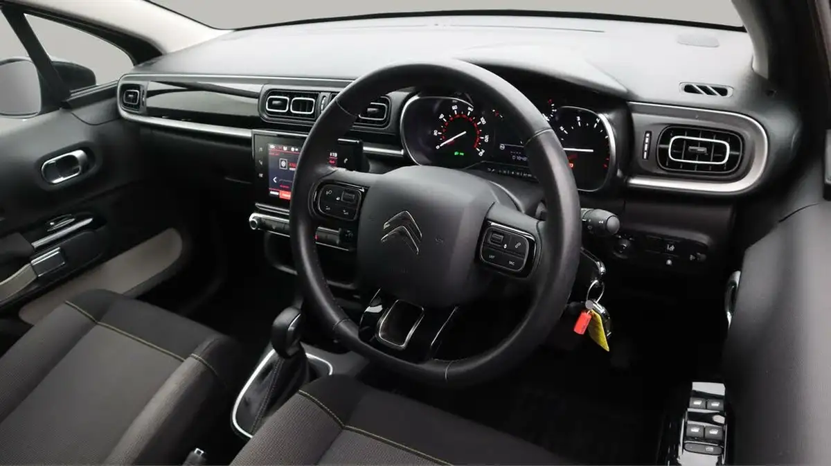 2019-citroen-c3-12-puretech-flair-110ps-ss-eat6-big-9