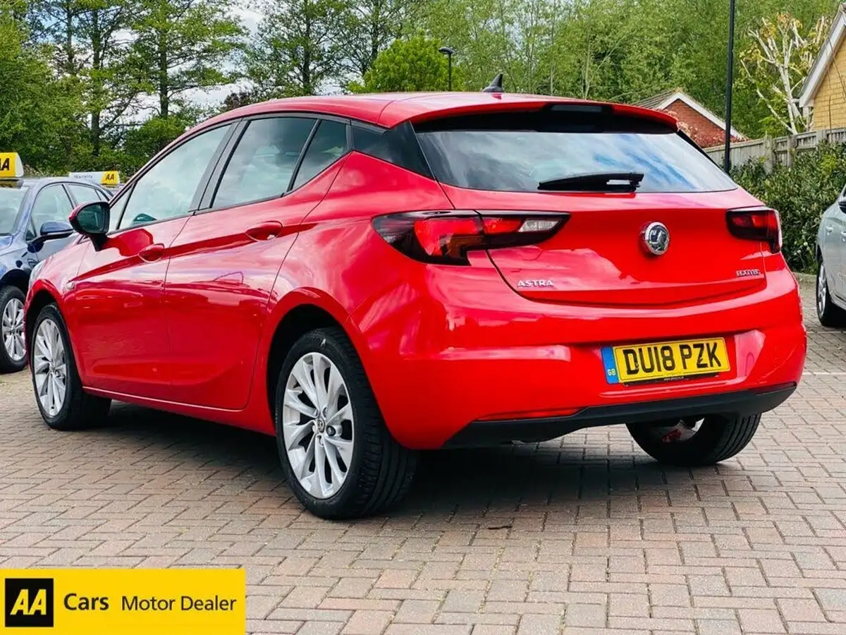 2018-vauxhall-astra-10i-turbo-tech-line-nav-ssecotec-hatchback-big-12