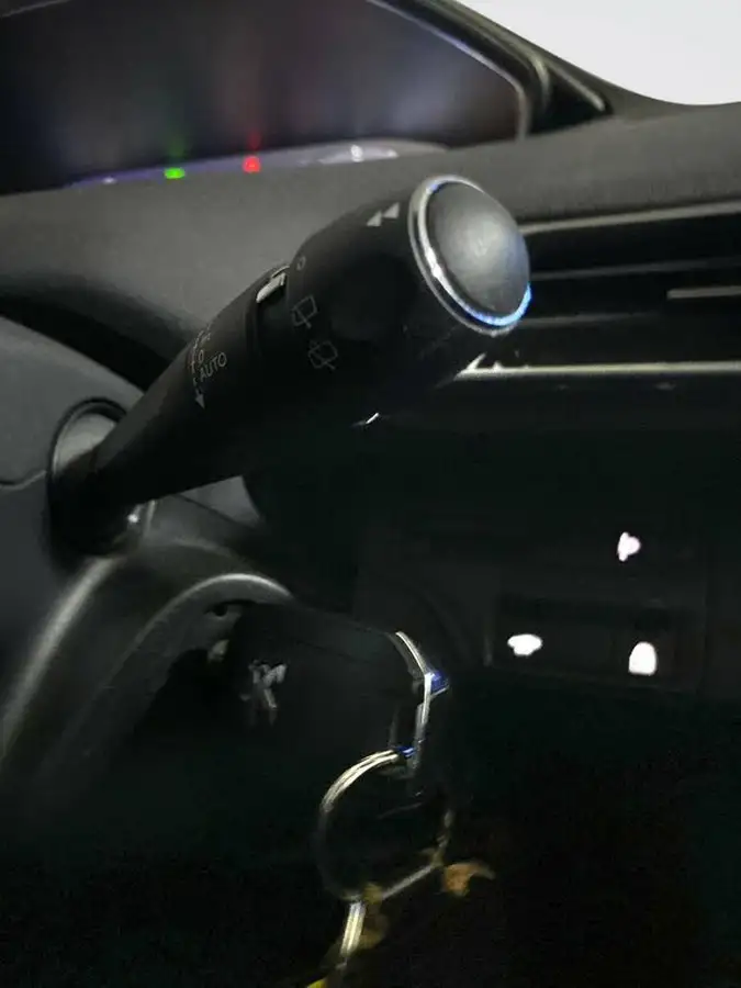 2017-peugeot-3008-suv-12-puretech-allure-big-19