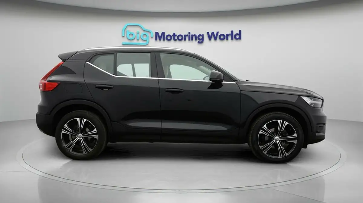2021-volvo-xc40-15-t3-inscription-pro-163bhp-big-7