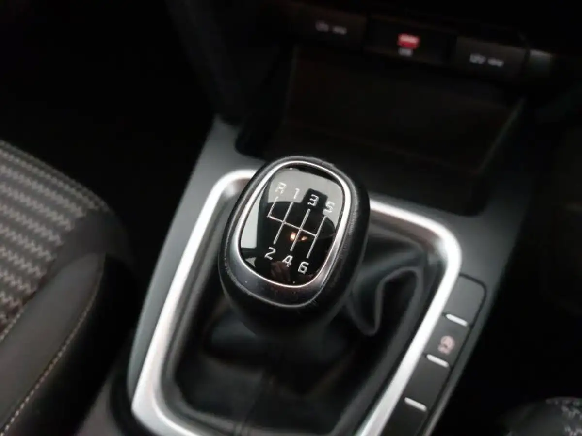 2021-kia-xceed-10-t-gdi-2-big-17