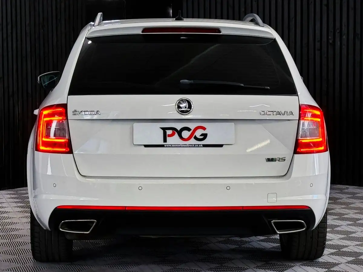2014-skoda-octavia-20tdi-vrs-estate-dsg-big-28