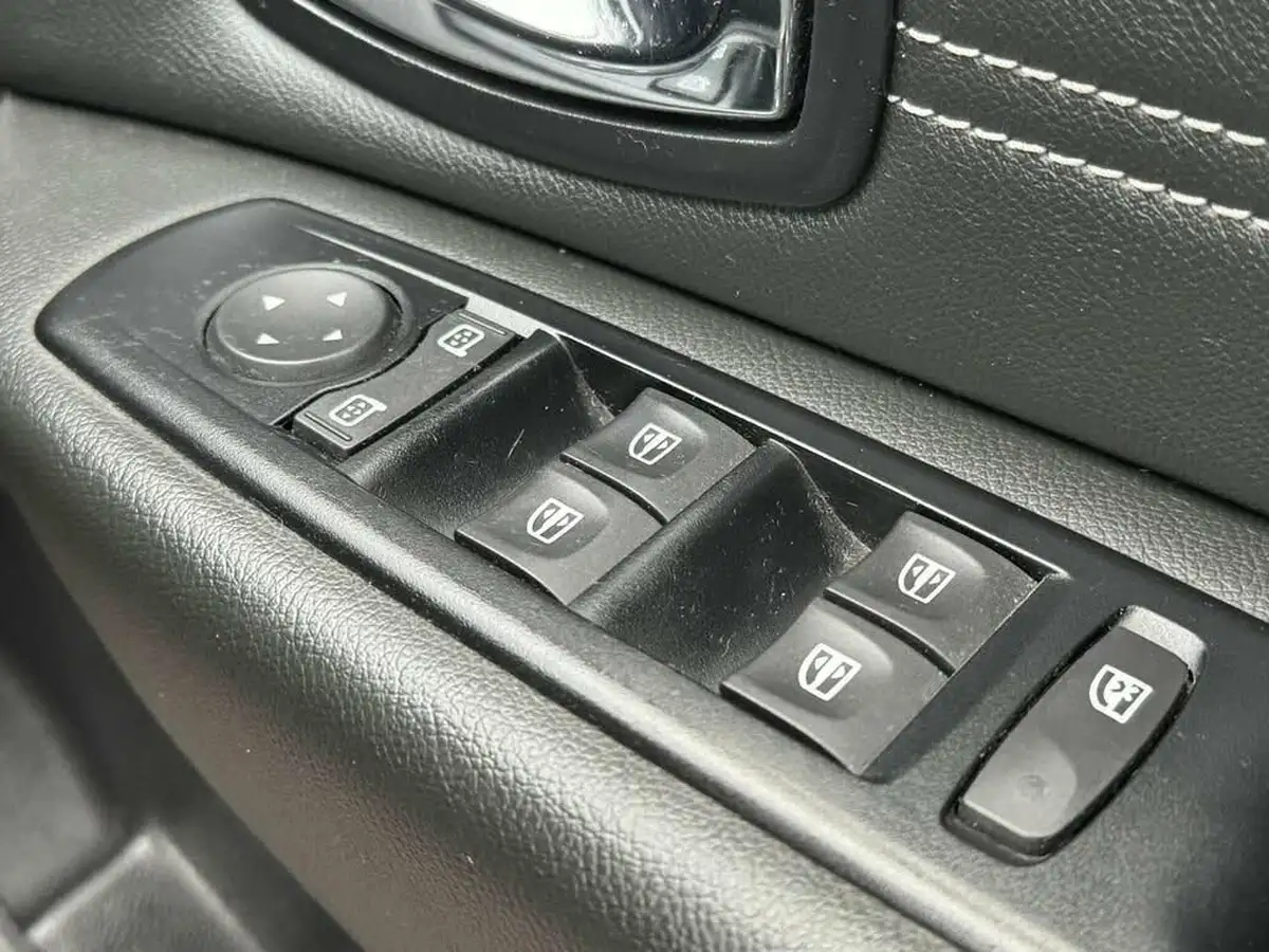 2012-renault-scenic-16-dynamique-tom-tom-big-27
