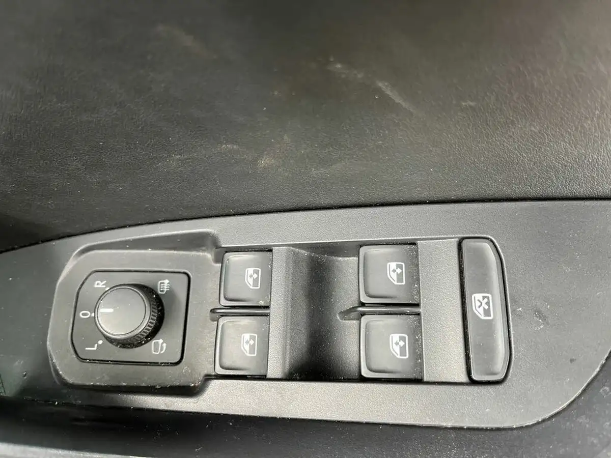 2021-skoda-kodiaq-15-tsi-se-l-dsg-big-16