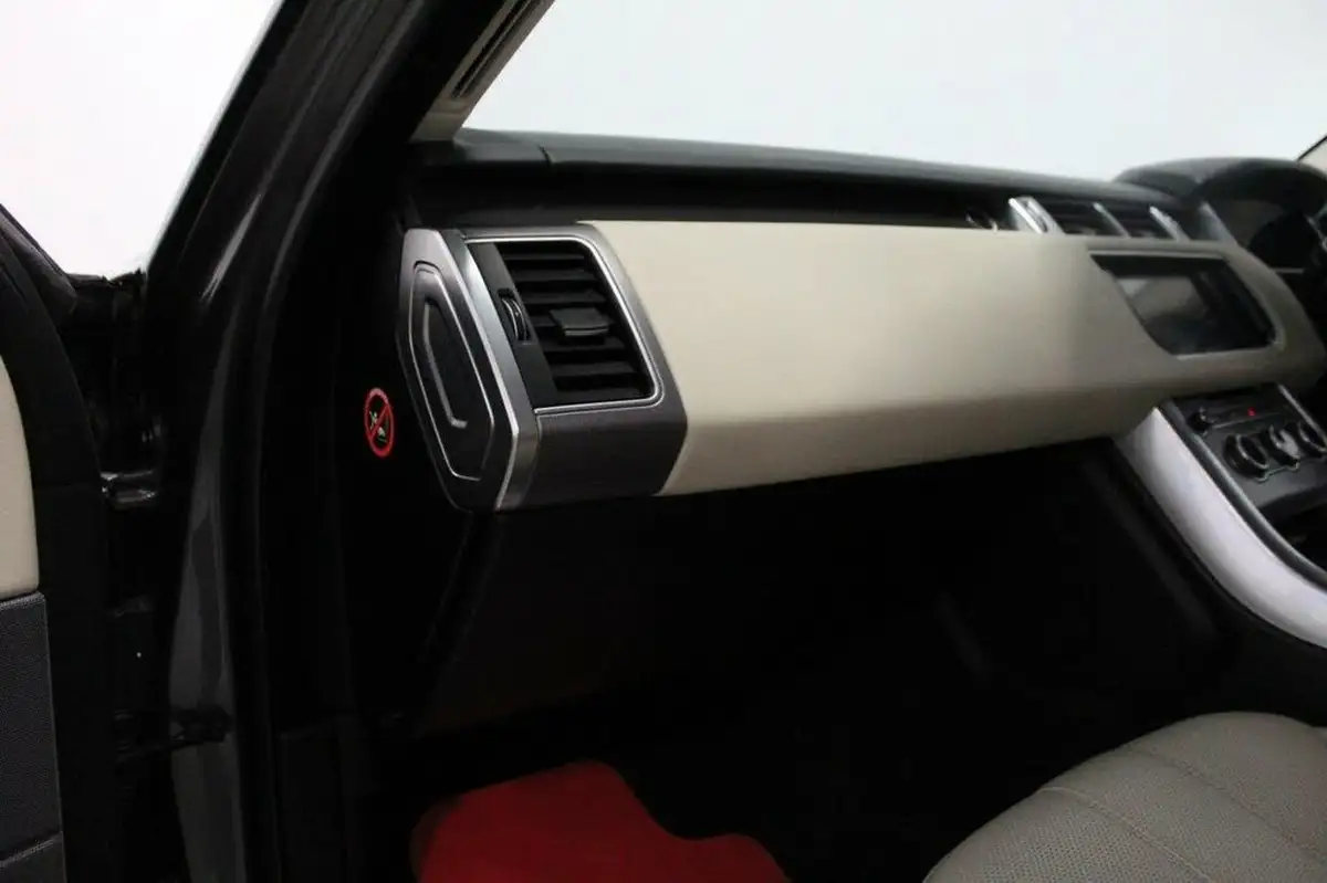 2014-land-rover-range-rover-sport-30-sd-v6-hse-big-23