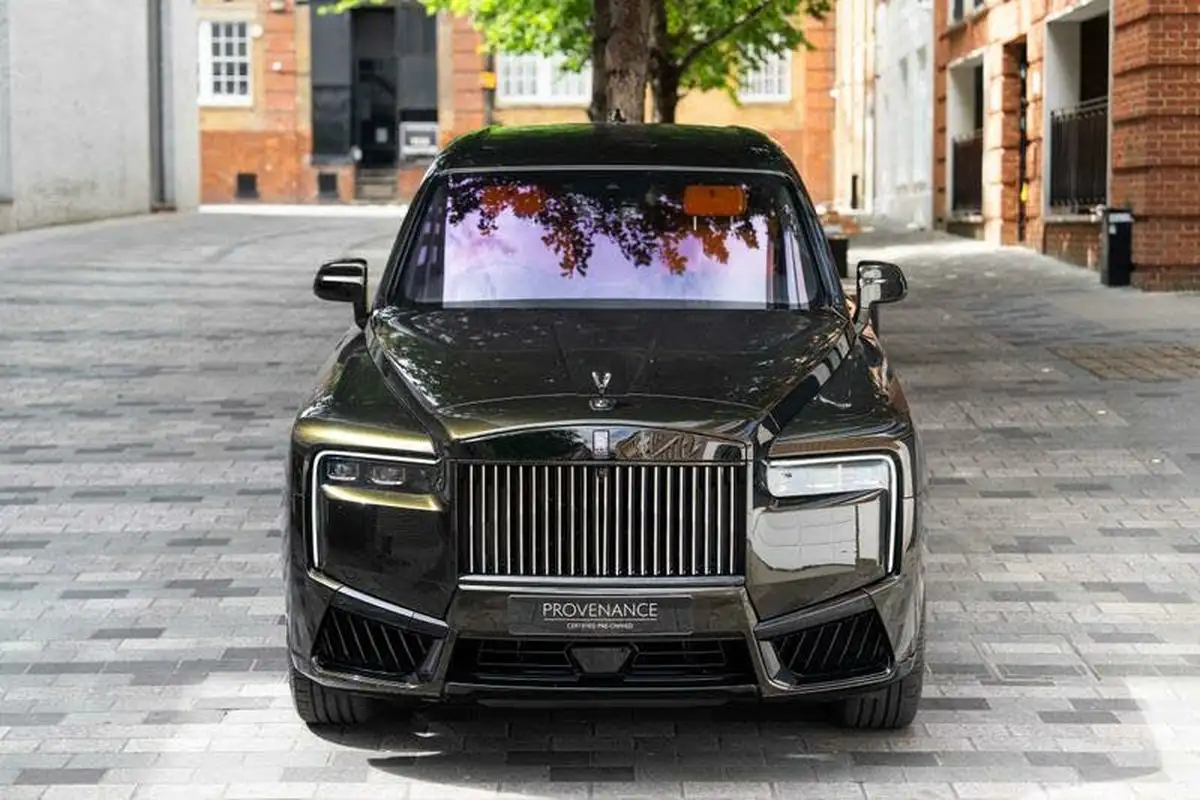 2024-rolls-royce-cullinan-675-black-badge-big-18