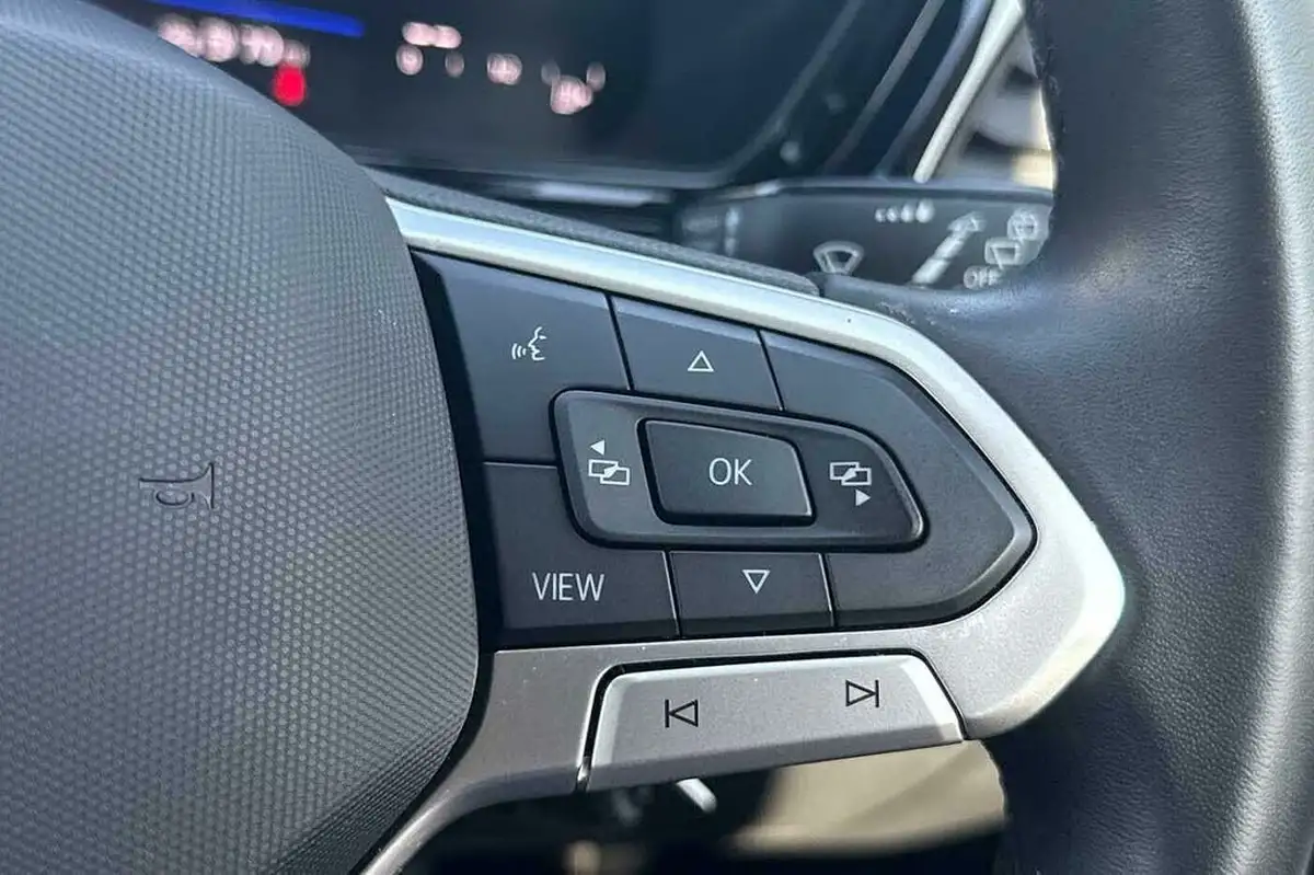 2023-volkswagen-t-cross-10-tsi-black-edition-95ps-big-14