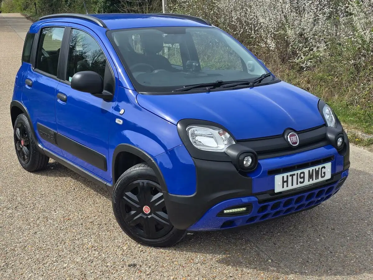 2019-fiat-panda-12-waze-ss-big-19