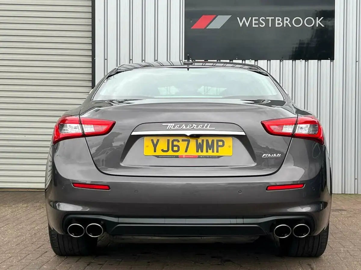 2017-maserati-ghibli-30td-big-2