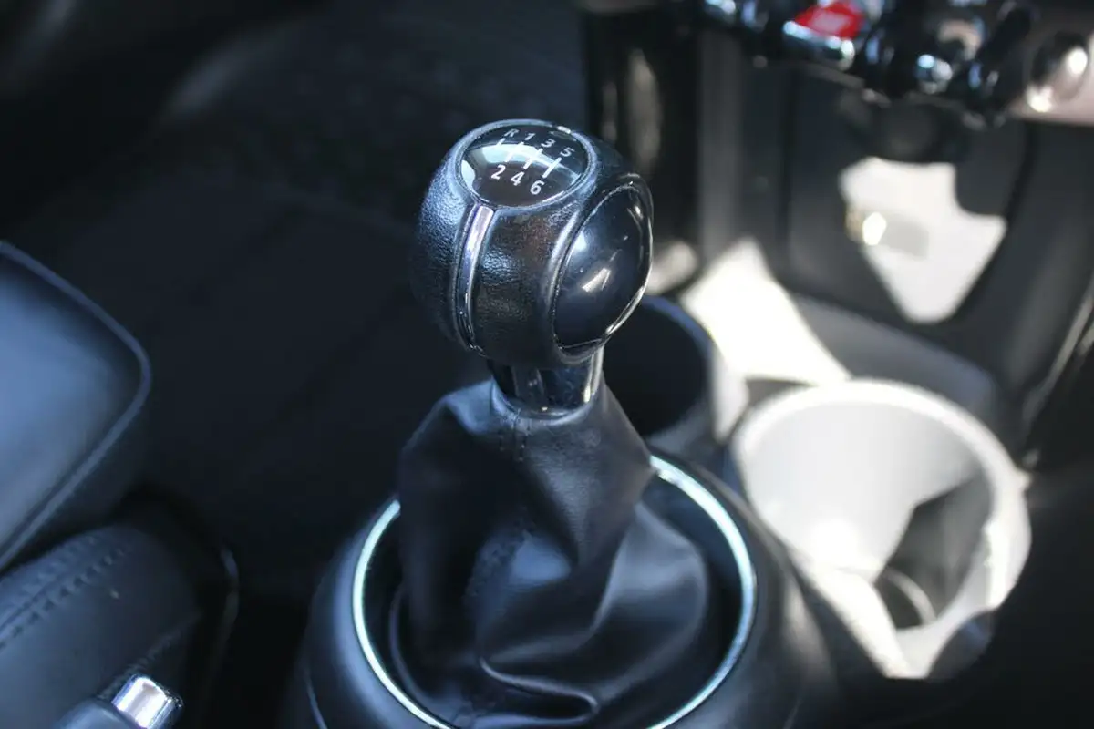 2019-mini-cooper-20-cooper-s-exclusive-189bhp-hatchback-5d-big-21