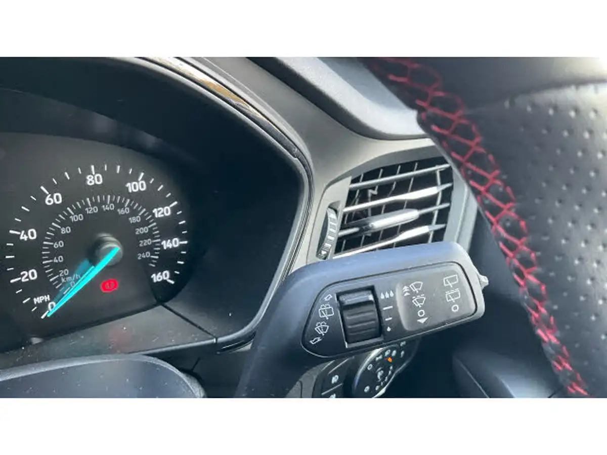 2022-ford-focus-10t-st-line-125ps-hatchback-big-23