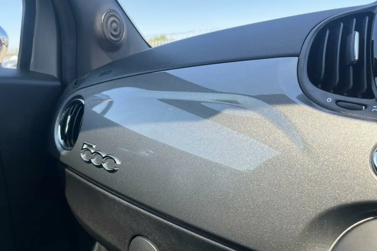 2021-fiat-500-10-lounge-big-9