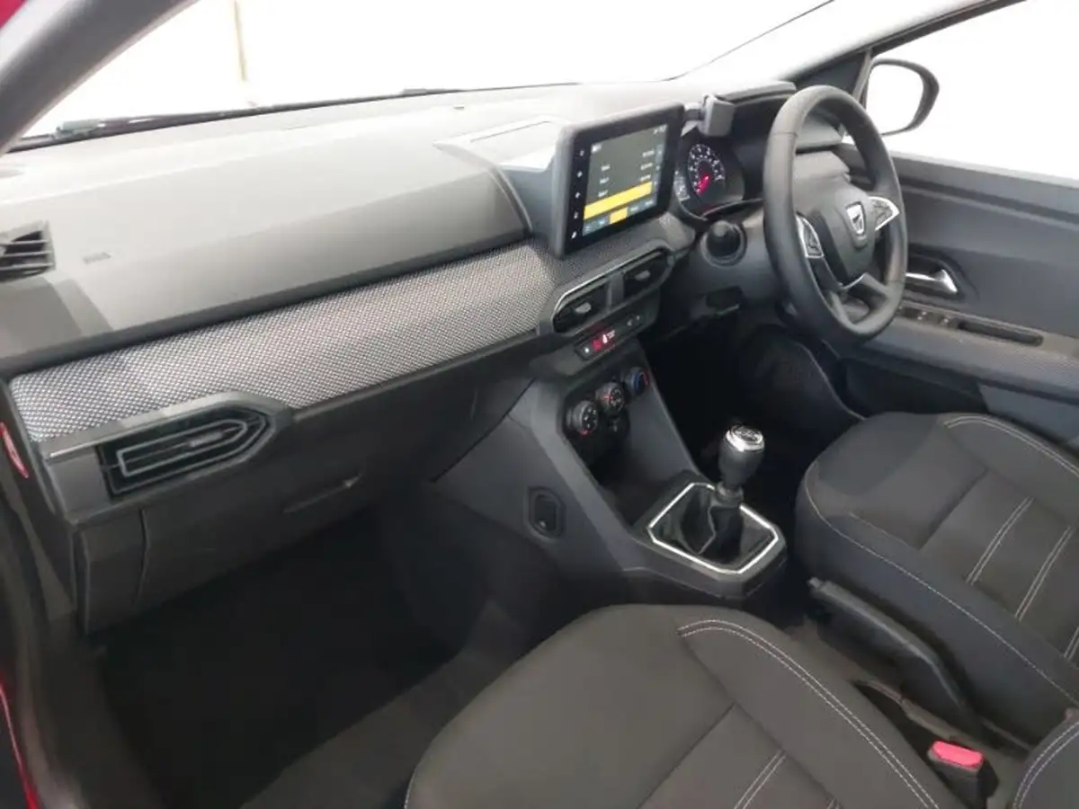 2022-dacia-sandero-10-tce-comfort-90bhp-big-4