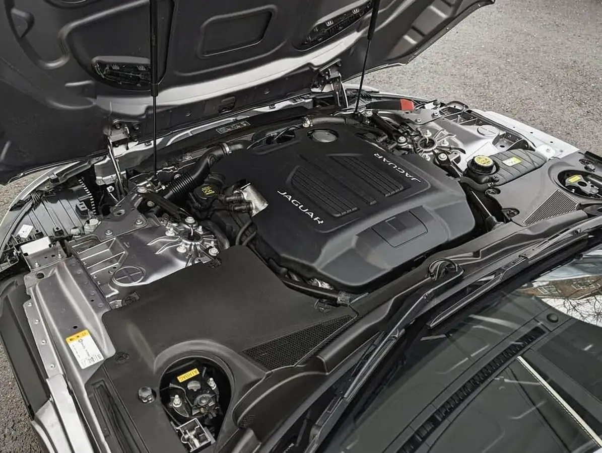 2022-jaguar-f-type-50-v8-p450-r-dynamic-awd-coupe-big-18