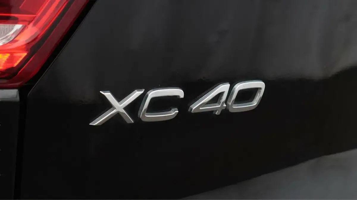 2021-volvo-xc40-20-b4-inscription-pro-197bhp-geartronic-big-20