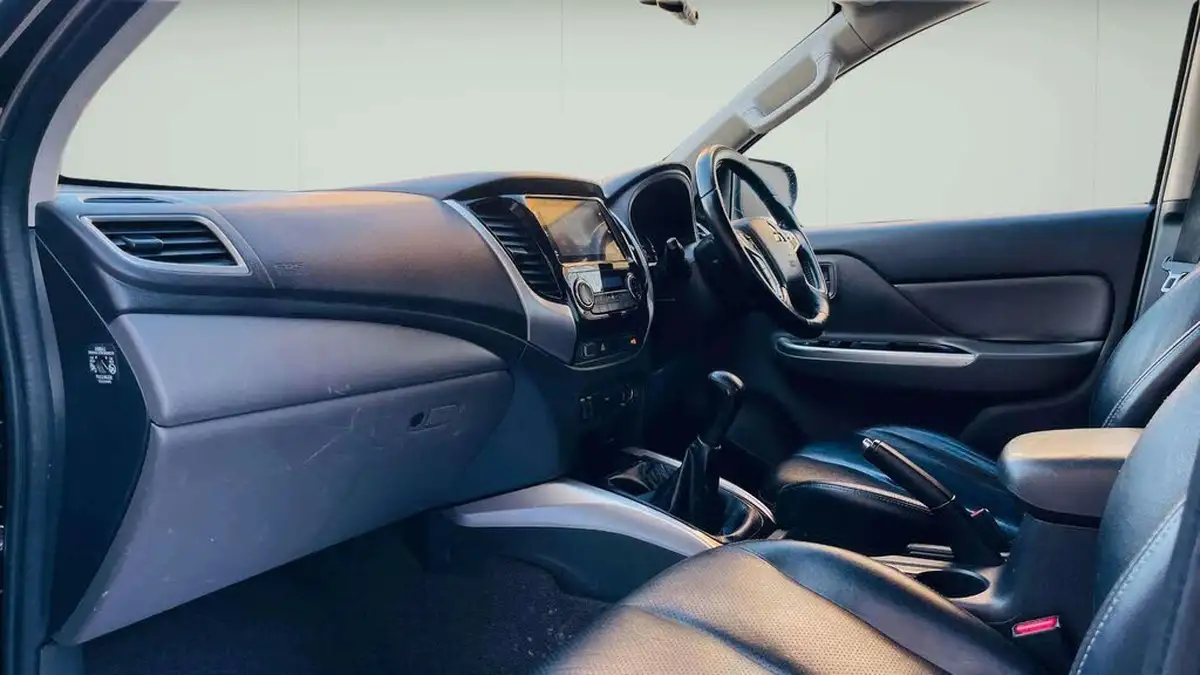 2019-mitsubishi-l200-24di-d-challenger-big-21