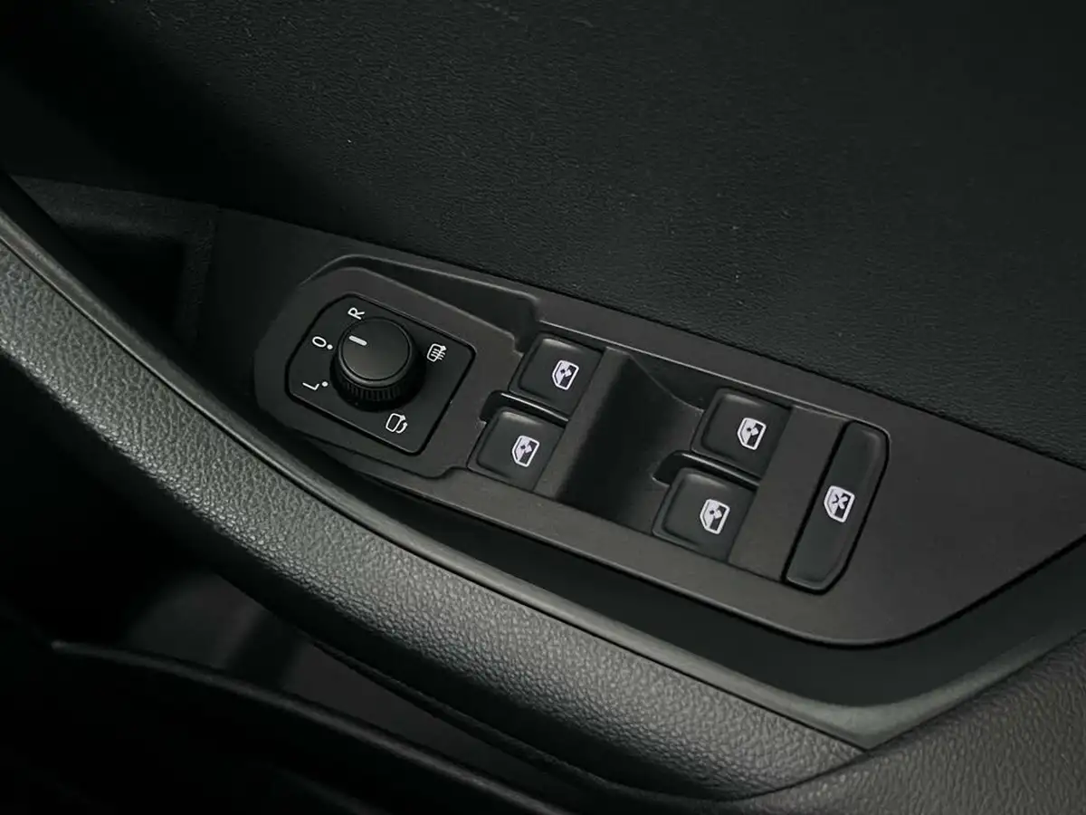 2021-skoda-karoq-15-tsi-se-l-dsg-big-21