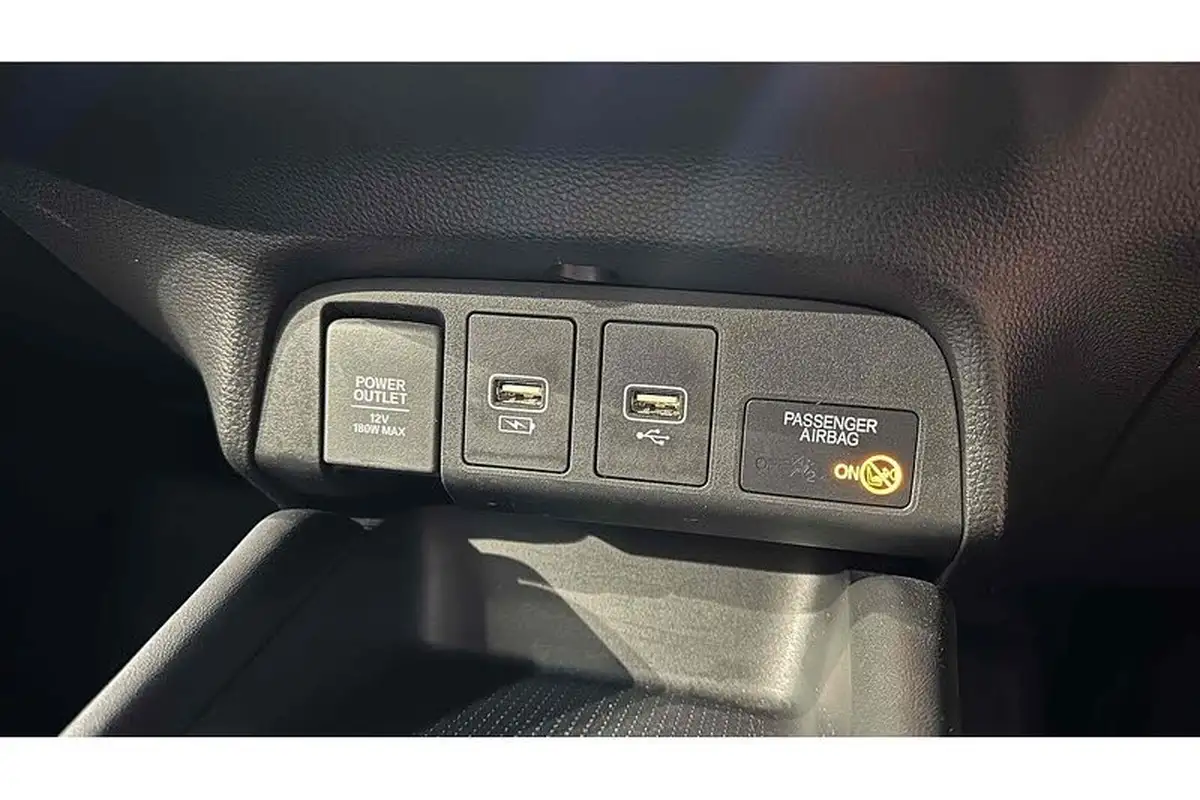 2021-honda-jazz-15-i-mmd-sr-109ps-big-34