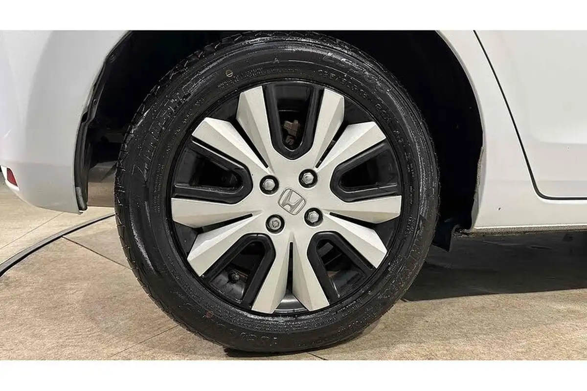 2021-honda-jazz-15-i-mmd-sr-109ps-big-12
