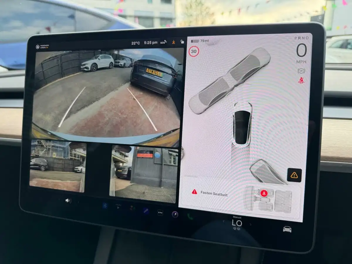 2021-tesla-model-3-e-long-range-awd-big-24