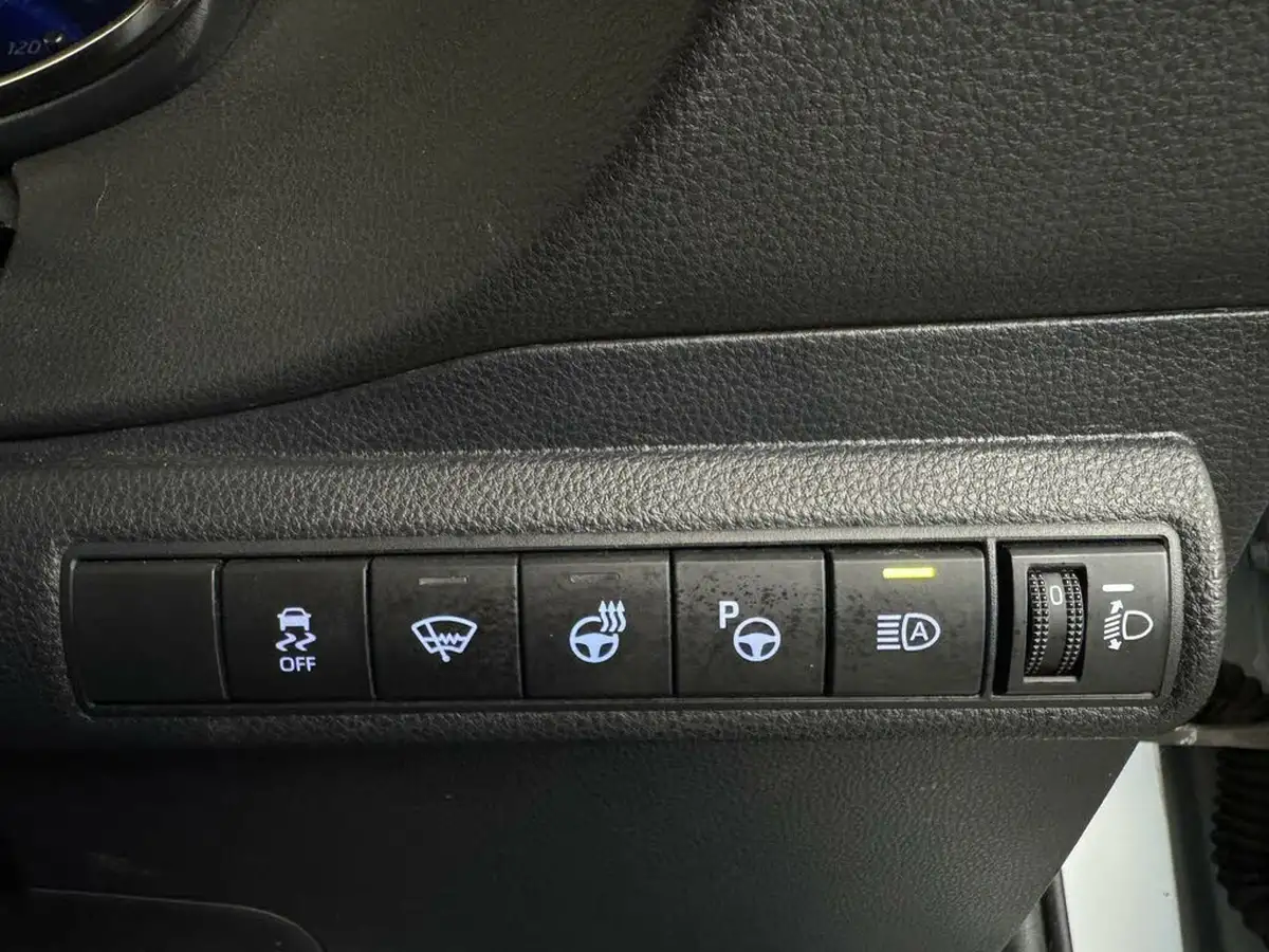 2022-suzuki-swace-18-sz5-big-22