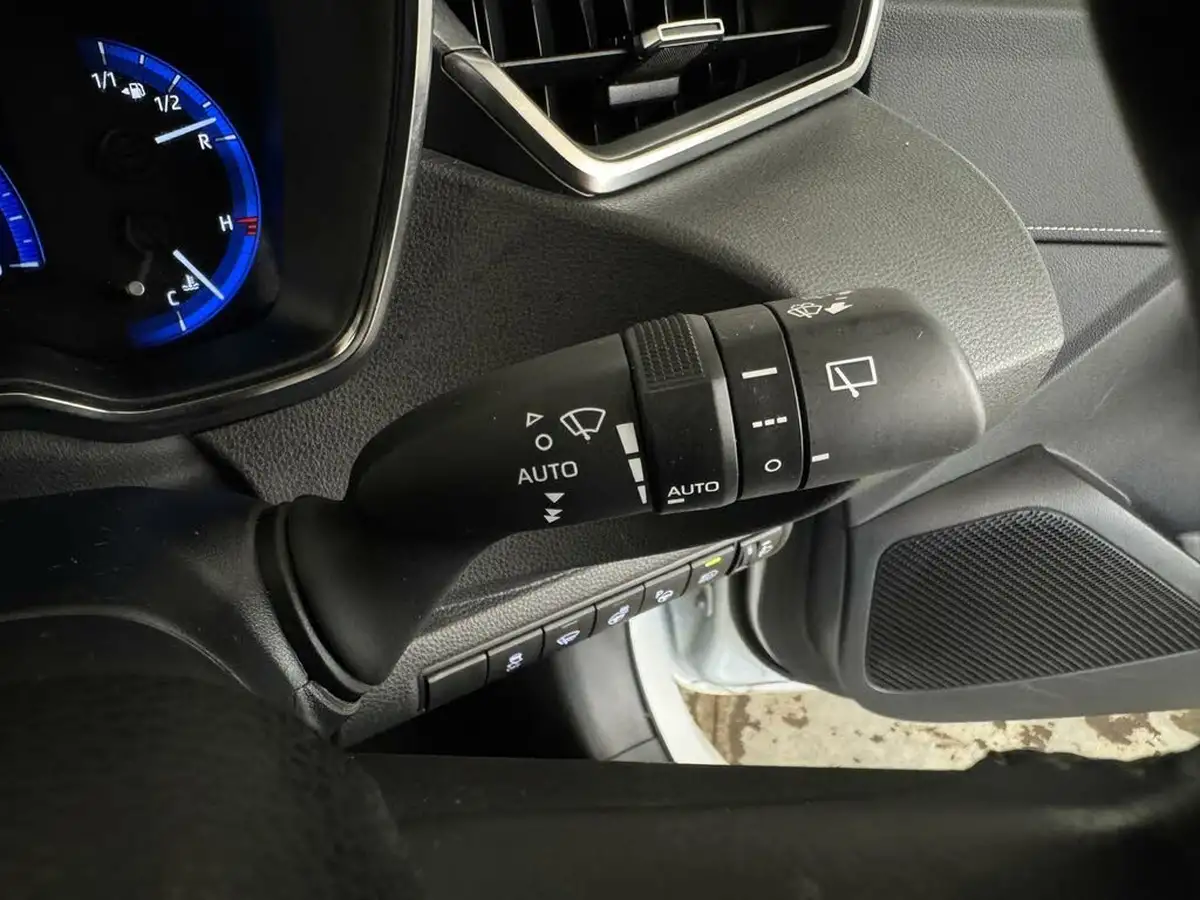 2022-suzuki-swace-18-sz5-big-26