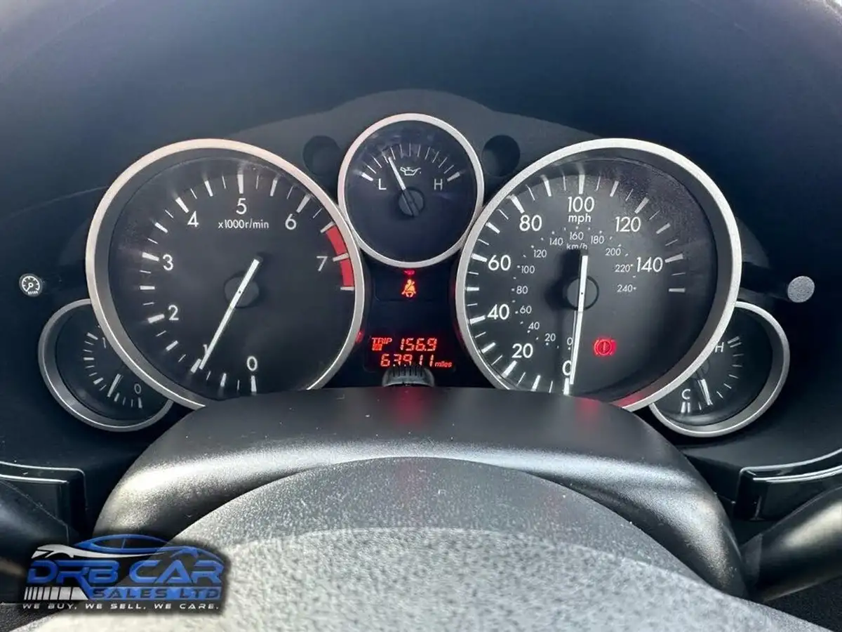 2015-mazda-mx-5-18-roadster-sport-venture-big-14