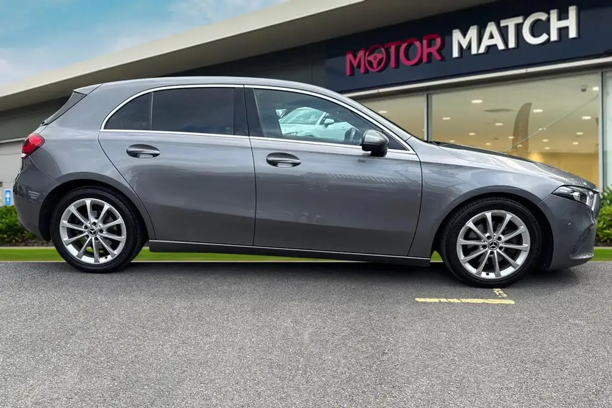 2018-mercedes-benz-a-class-15d-a180d-sport-116ps-executivess-hatchback-5d-7g-dct-big-2