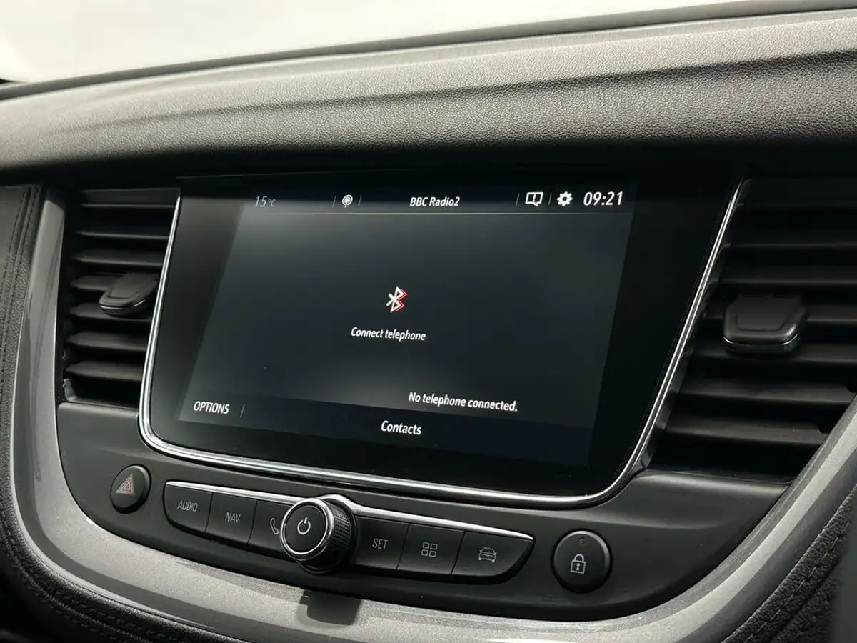 2020-vauxhall-grandland-x-12-sri-nav-big-22