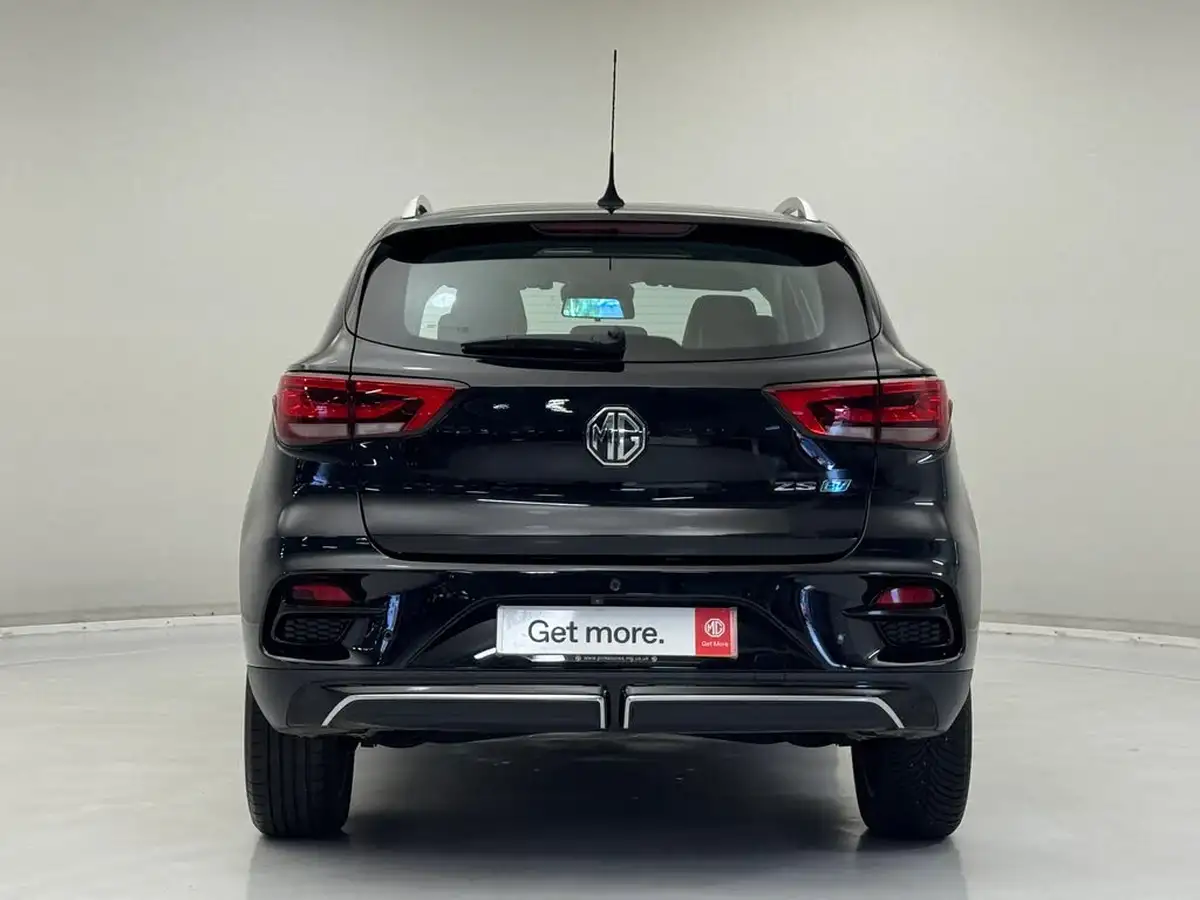 2022-mg-zs-suv-e-trophy-ev-176ps-big-6