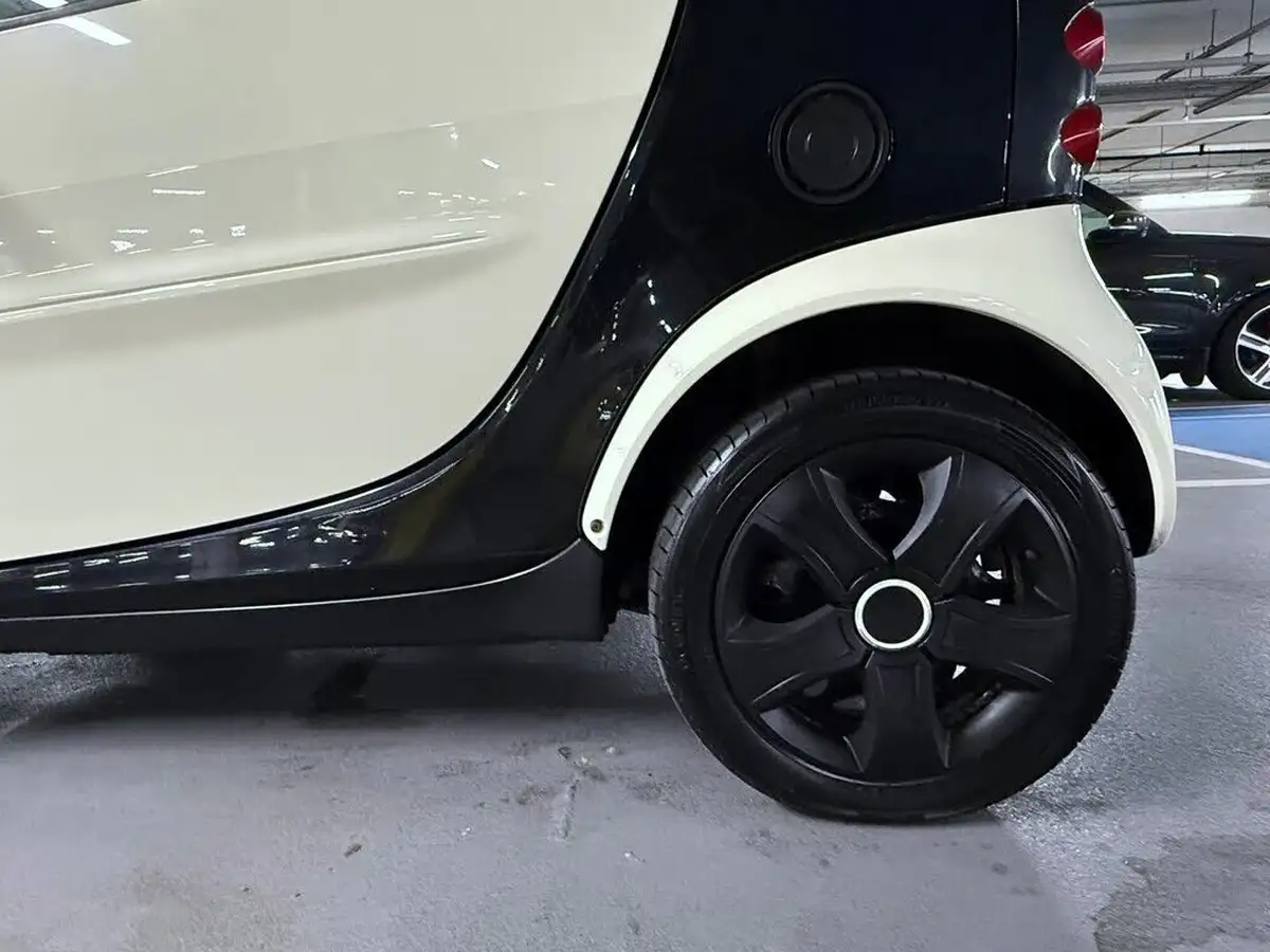 2005-smart-smart-07-fortwo-pure-50bhp-hatchback-3d-big-27