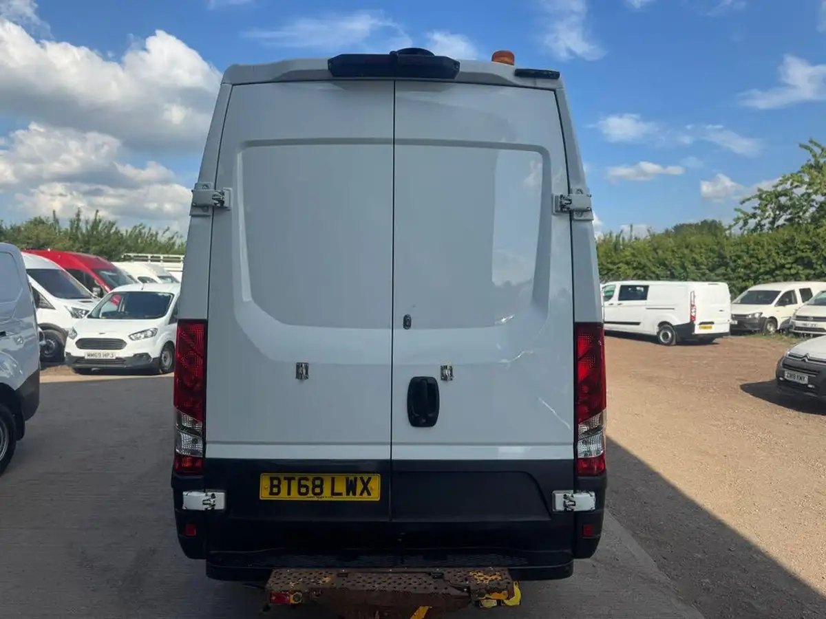 2018-iveco-daily-s-class-23td-35s12v-3520-h1-business-big-5
