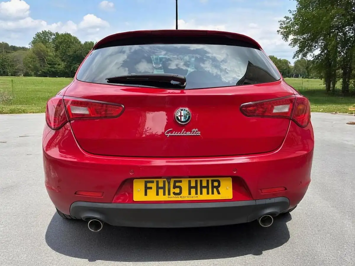 2015-alfa-romeo-giulietta-20jtdm-2-qv-line-175bhp-alfa-tct-big-6