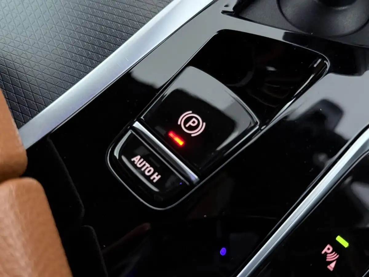 2021-bmw-5-series-20td-520d-m-sport-mht-saloon-4d-big-44