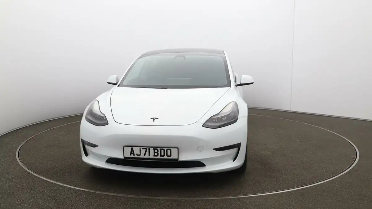 2021-tesla-model-3-e-long-range-awd-big-31