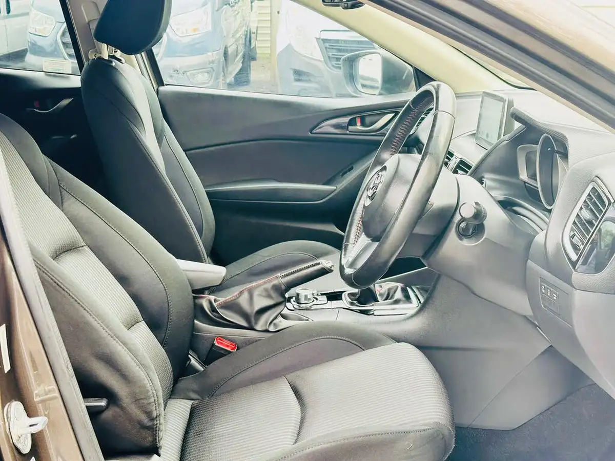 2015-mazda-mazda3-20-se-l-nav-hatchback-5d-big-32