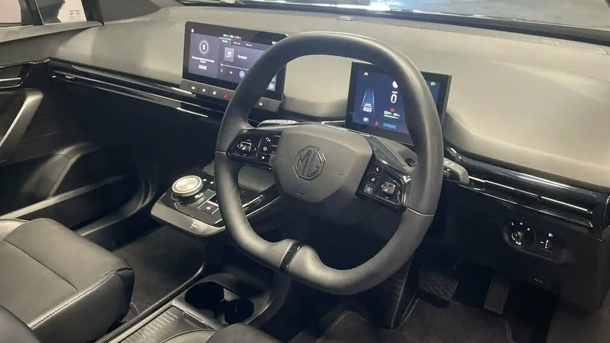 2023-mg-mg4-e-trophy-ev-203ps-long-big-15