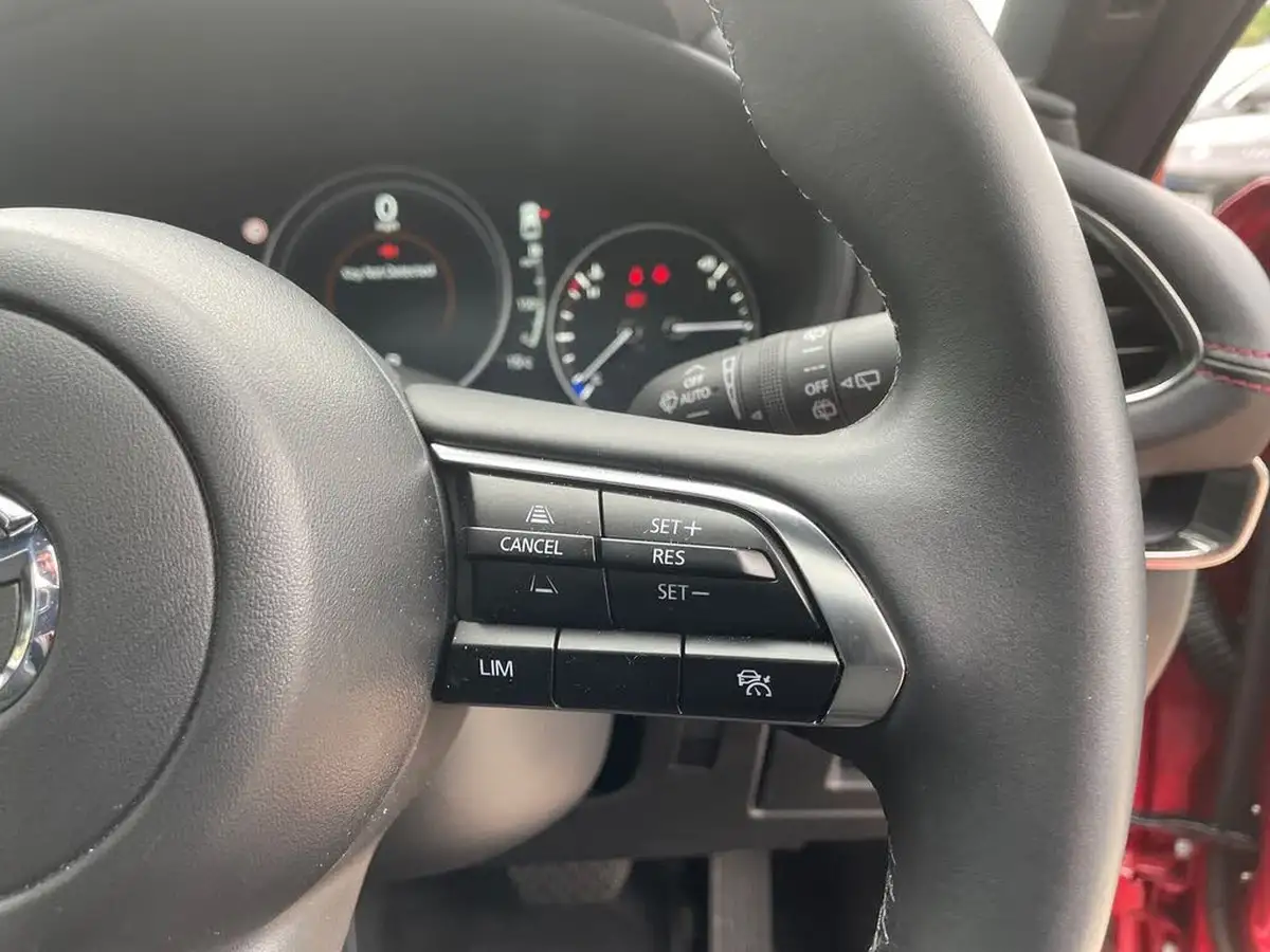 2025-mazda-mazda3-20-e-skyactiv-x-homura-auto-big-16