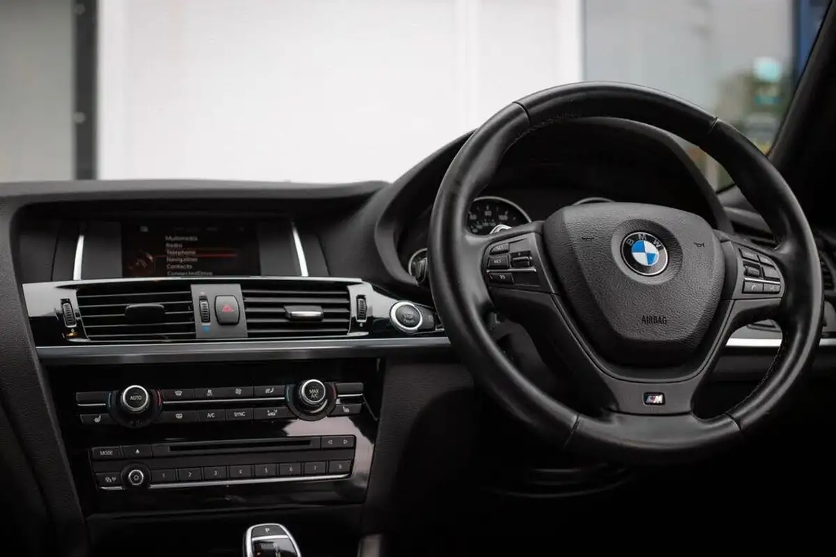 2016-bmw-x4-30td-xdrive30d-m-sport-big-17