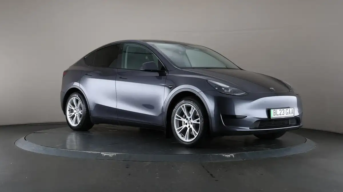 2023-tesla-model-y-e-rwd-big-53