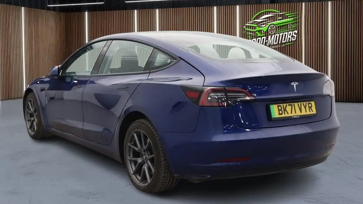 2021-tesla-model-3-e-standard-plus-big-8