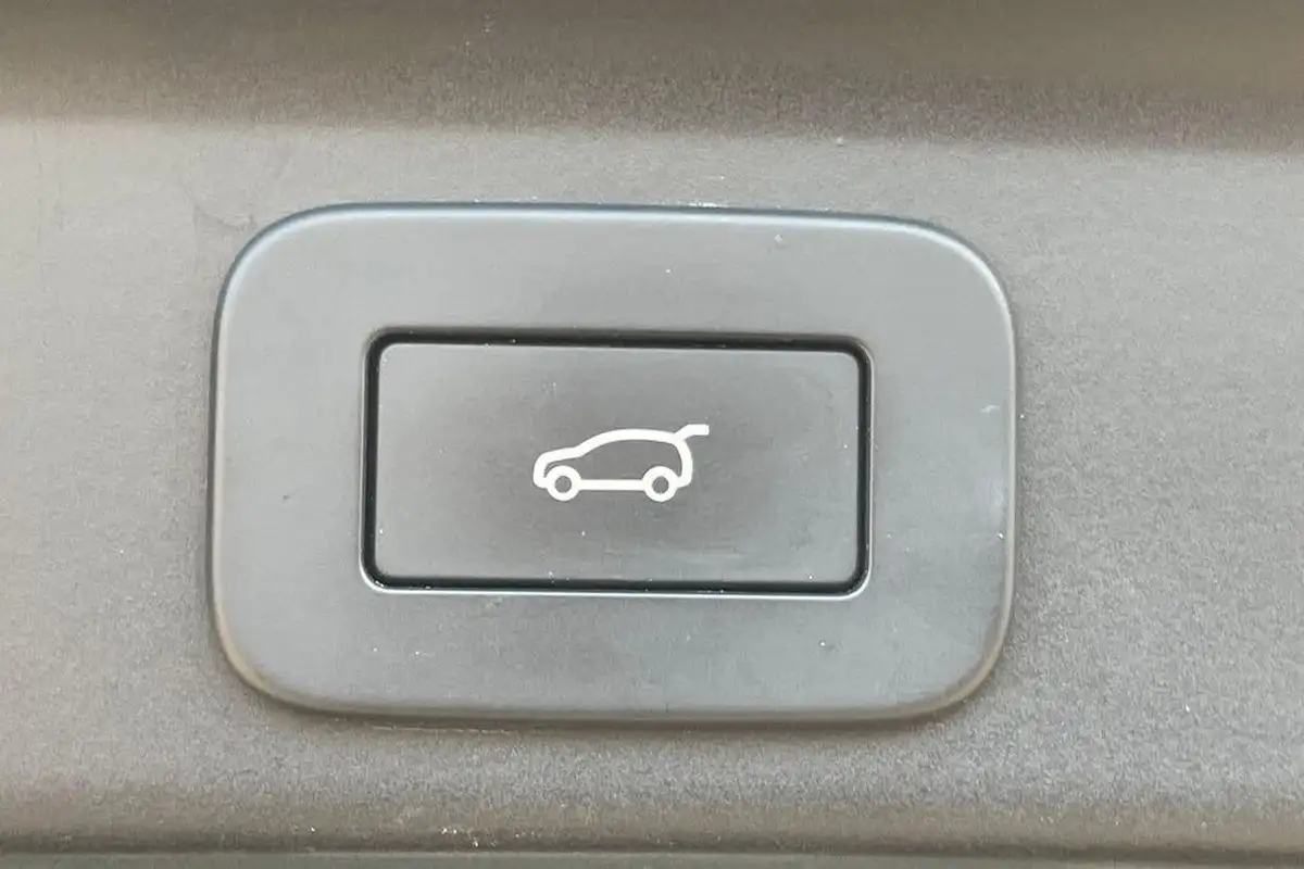 2022-jaguar-f-pace-20-p400e-r-dynamic-hse-big-21