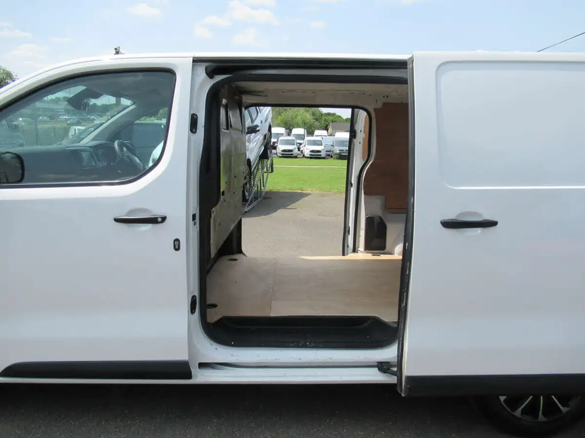 2020-vauxhall-vivaro-15td-2900-l2h1-edition-big-5